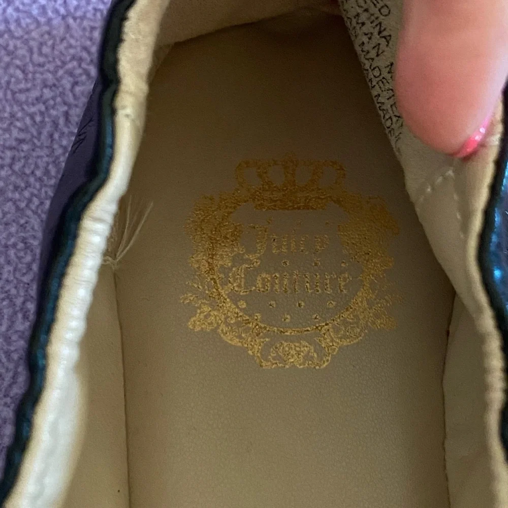 Juicy Couture Black Flats with Gold Accents - Picture 12 of 12